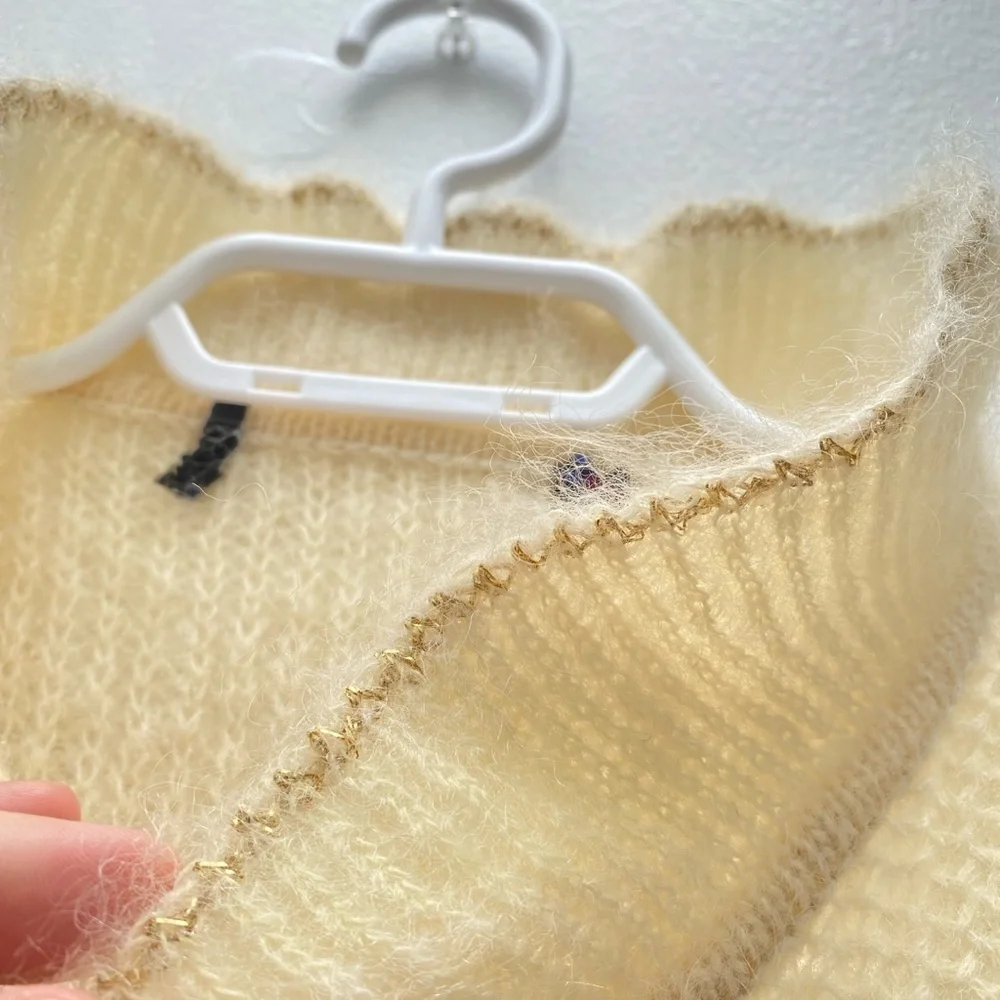 Vintage - Women's Cream Button Up Ruffle Collar Pure Wool Cardigan - Picture 6 of 11